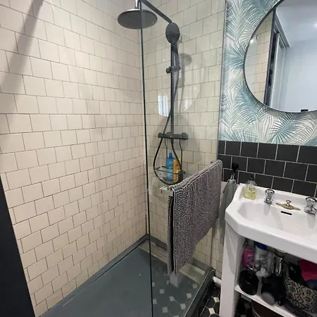 Apartman In Paris, Close To Republique *